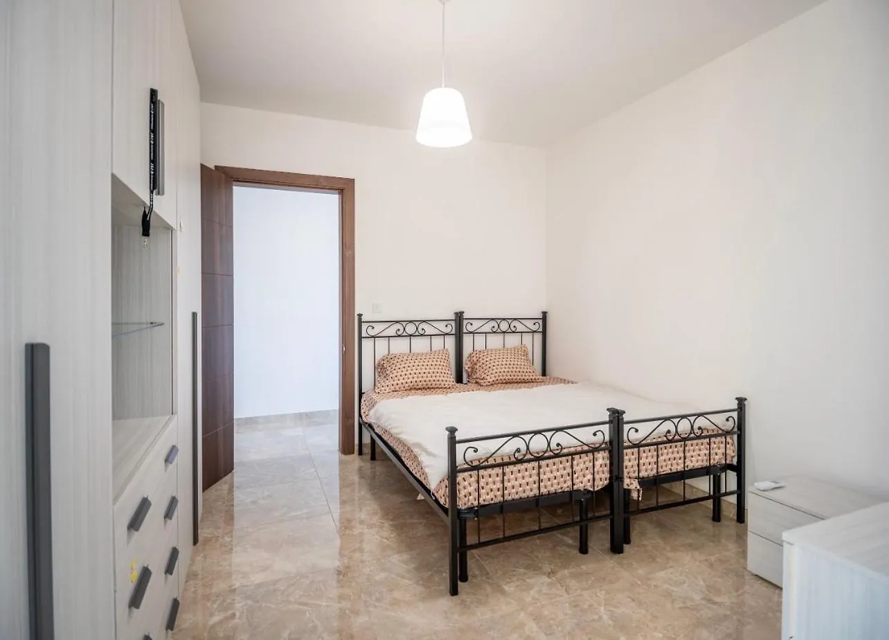 3 Bedroom Apartment In Gudja