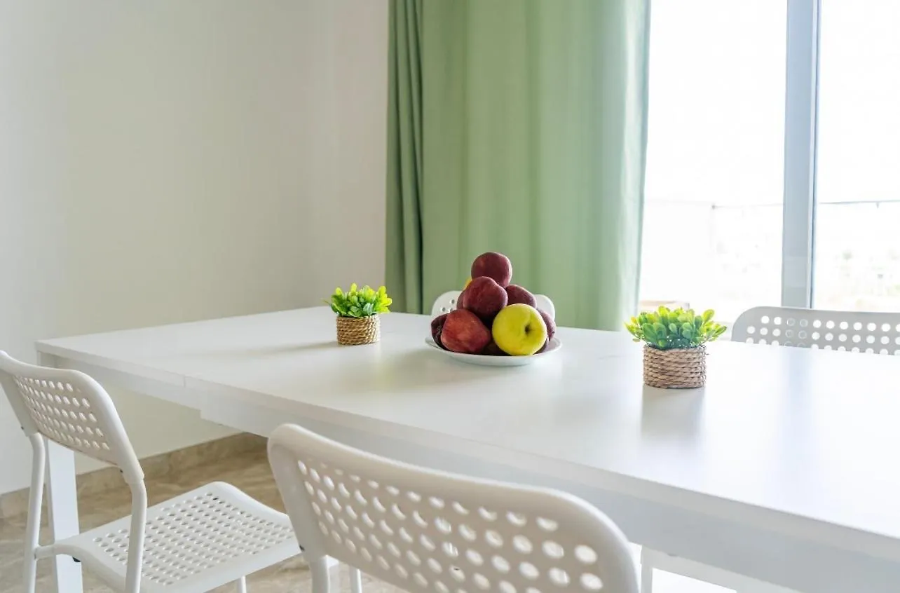 3 Bedroom Apartment In Gudja 0*,