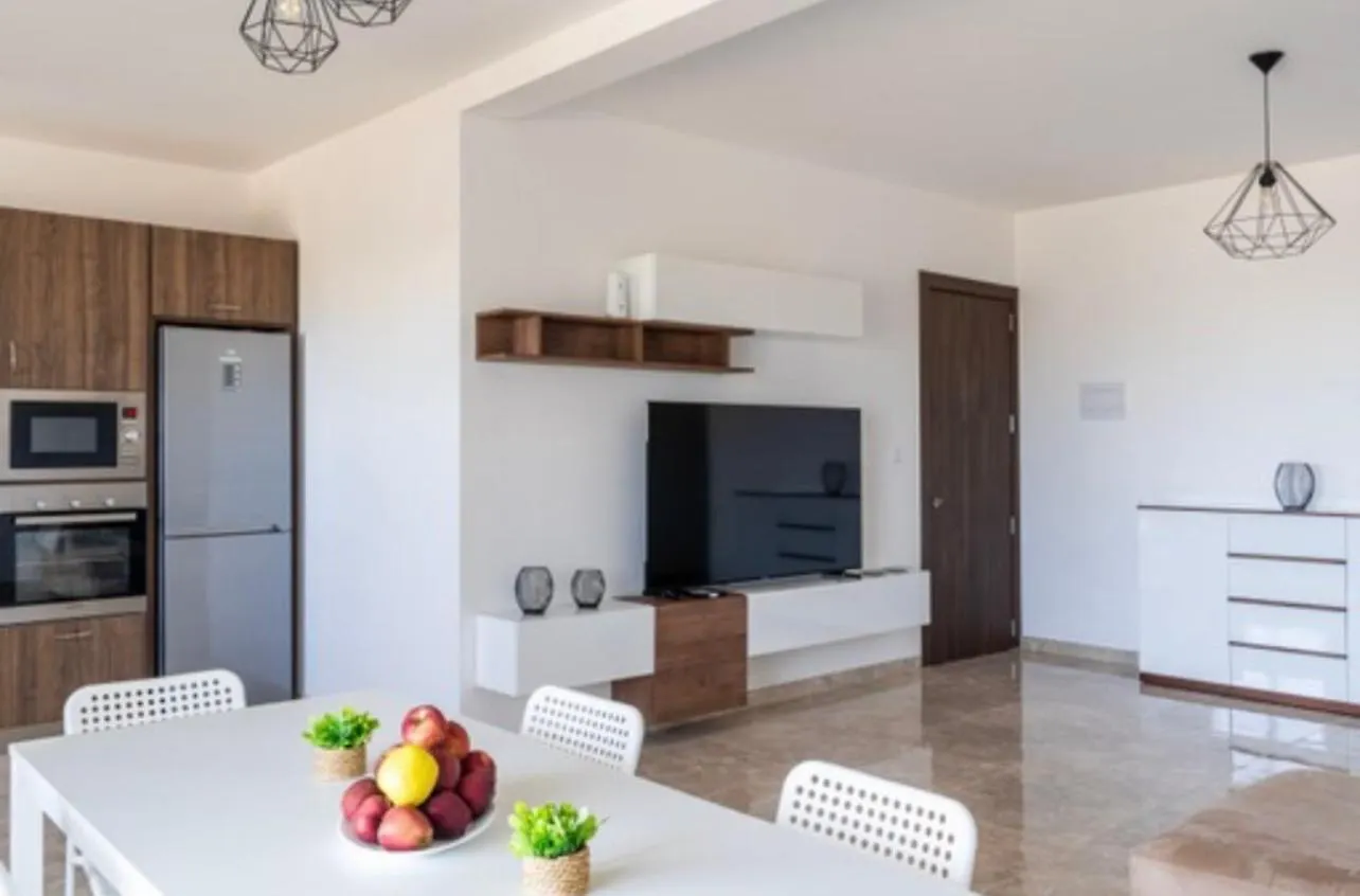 3 Bedroom Apartment In Gudja 0*,